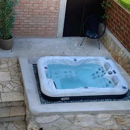 House * Karigador